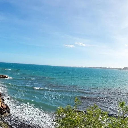 Sol, Mar Y Arena